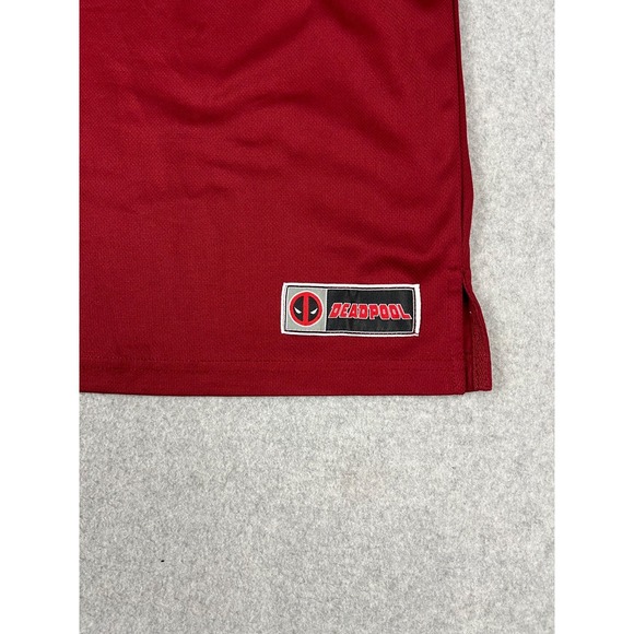 Marvel Deadpool Football Jersey Mens XL Red Black Color Block 91 Superhero - Picture 2 of 9